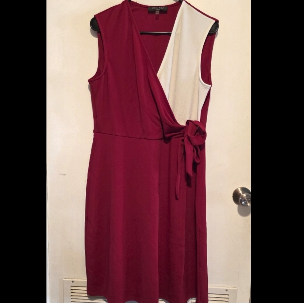 Kasper - Red and White Wrap Dress - Size :: Large